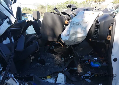 2022 Chevrolet Silverado 1500 4Wd Standard Bed Lt z USA, uszkodzony, nr VIN 1GCPDDEK7NZ518114